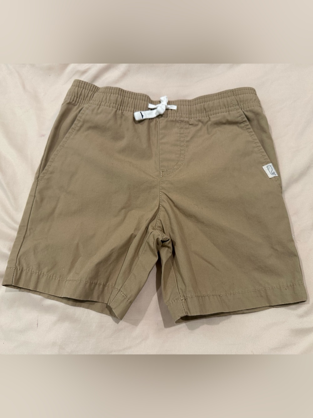 Tan vineyard vines shorts